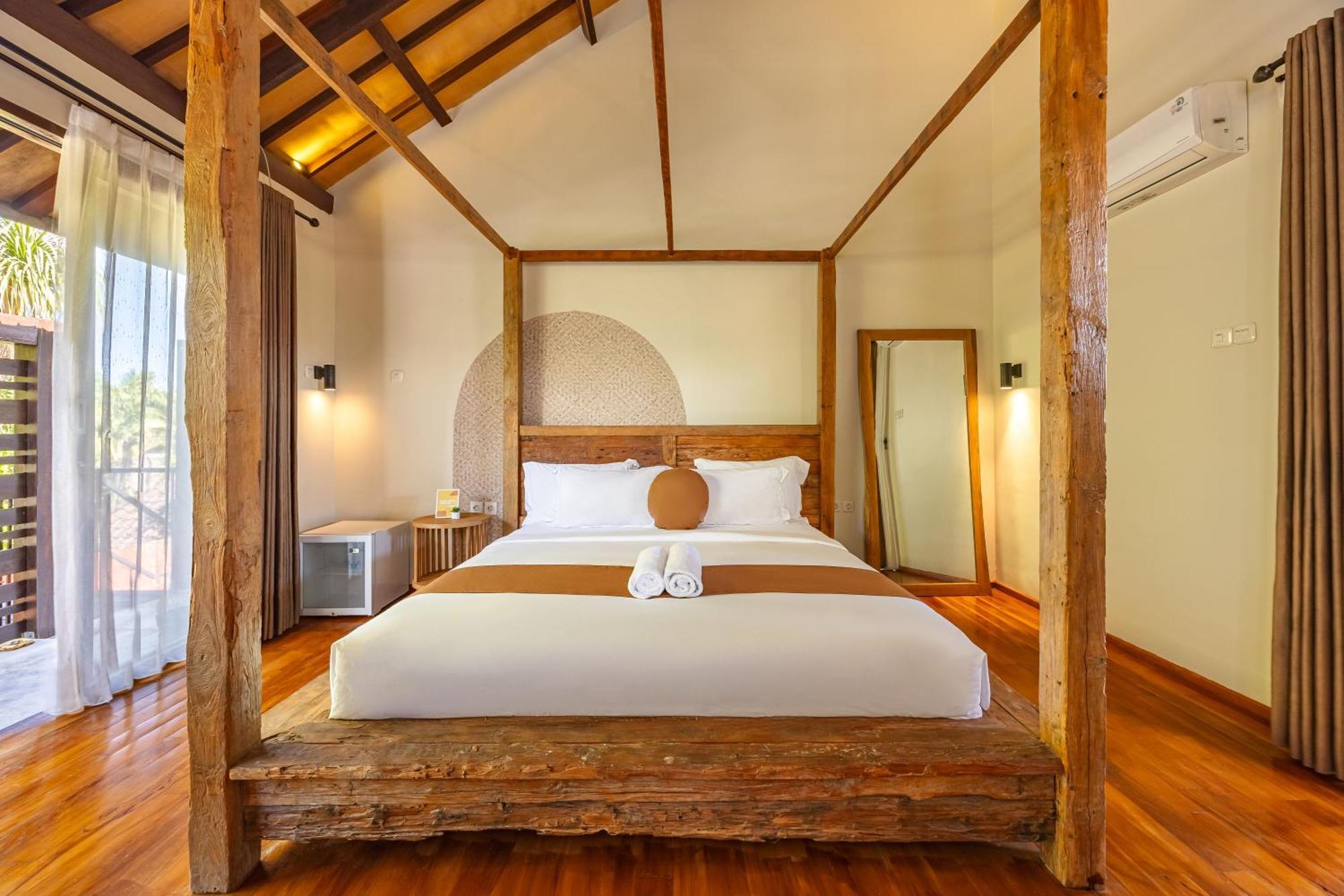 Cove Urbanest Inn Seminyak  Exterior photo