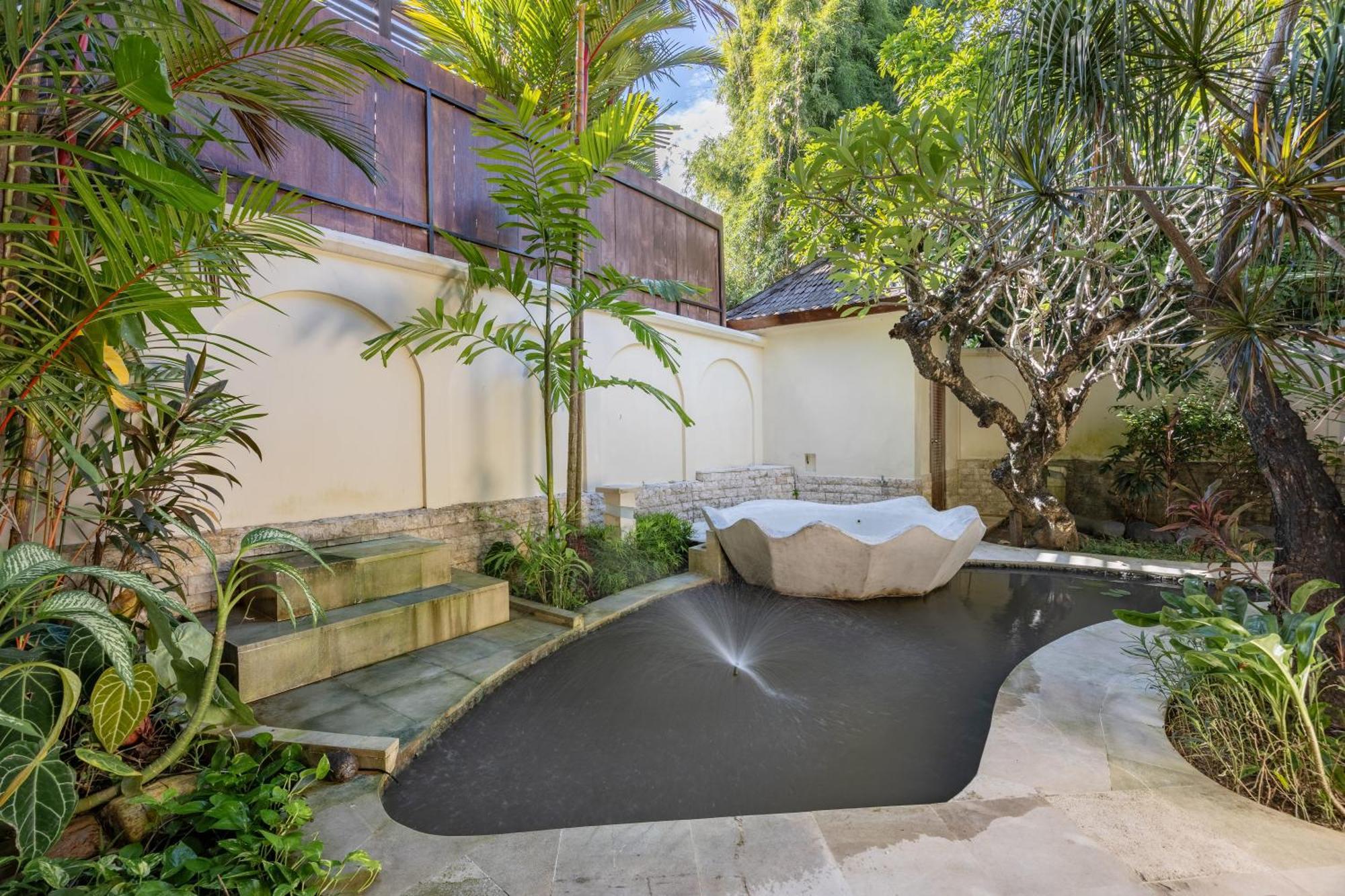 Cove Urbanest Inn Seminyak  Exterior photo