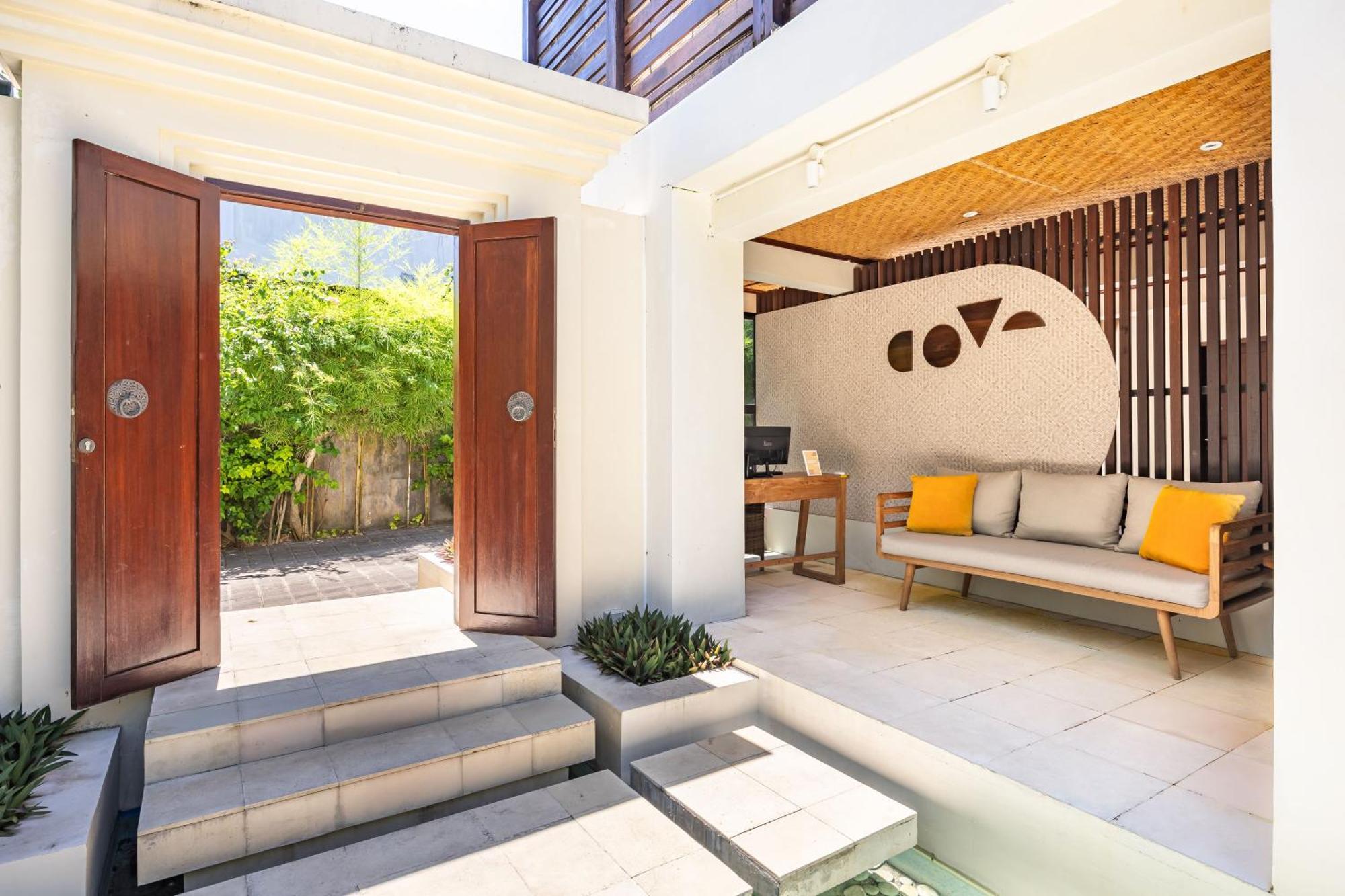Cove Urbanest Inn Seminyak  Exterior photo